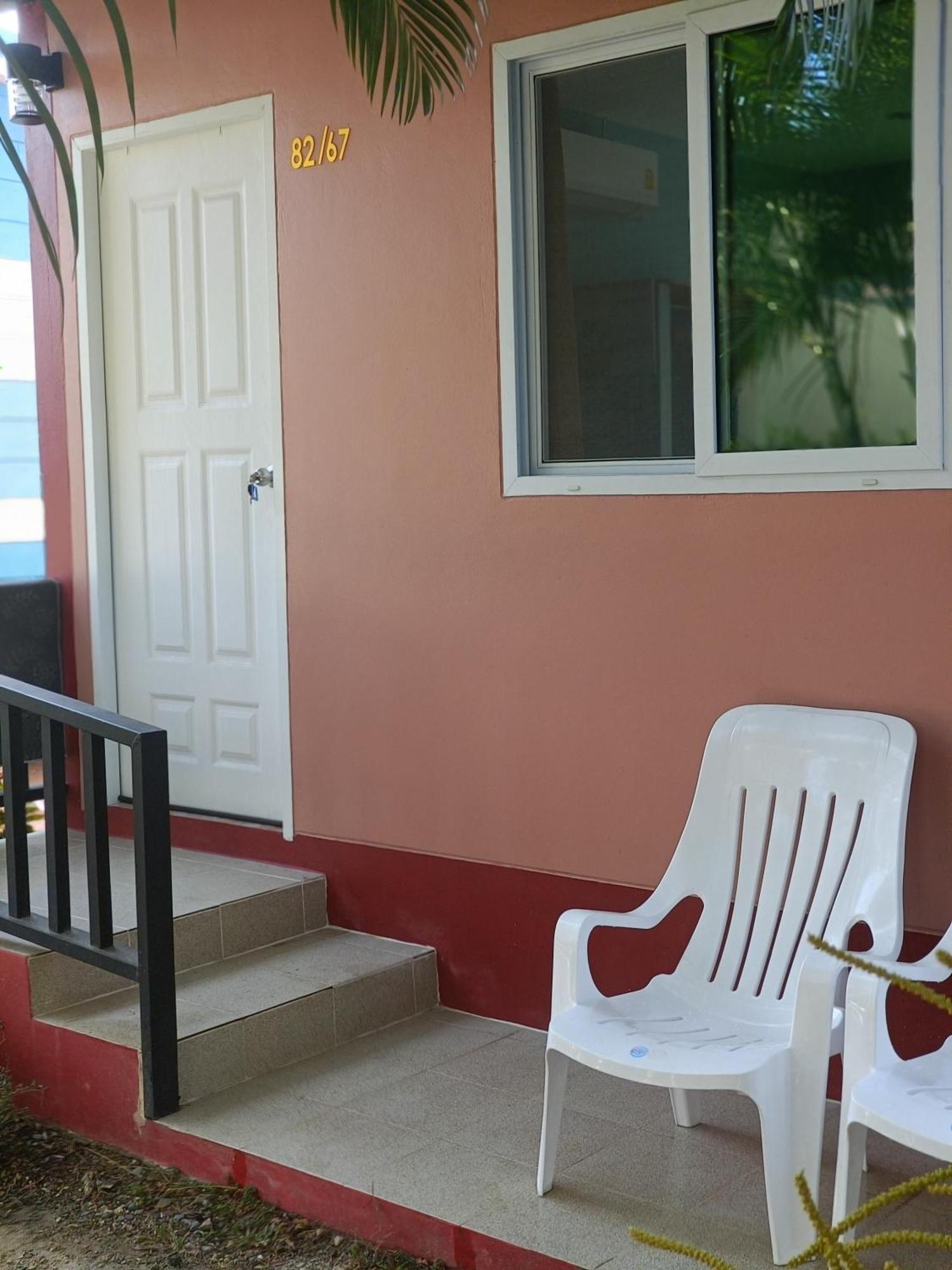 Chill Land House Hotel Bang Tao Beach  Exterior photo